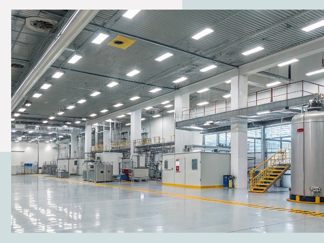 Освещение ангаров в Тюмени от 612 руб. - Эффективные решения